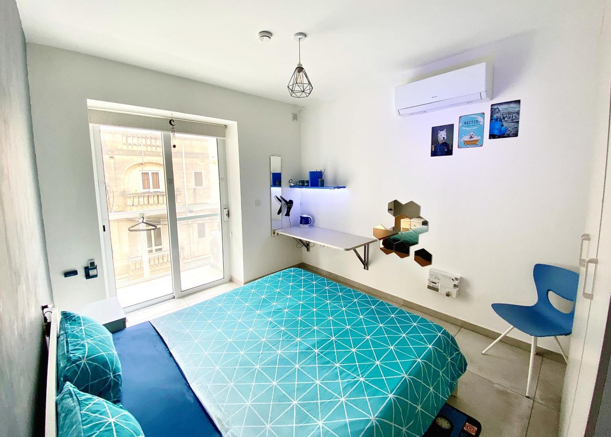 Central- Private En-Suite With Balcony In Shared Residence Pietà Exterior foto
